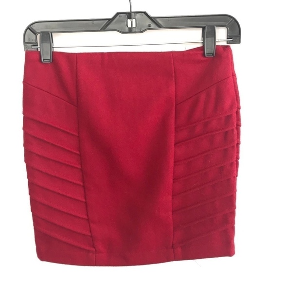 *4/$20* Red Pleated Mini Skirt - Picture 1 of 7